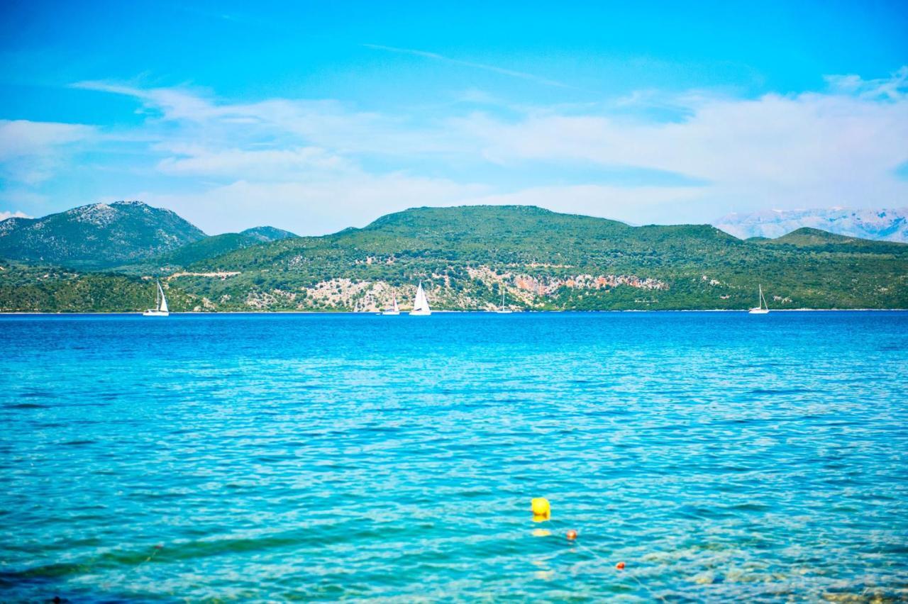 Villa Spitaki Nikiana Eksteriør billede