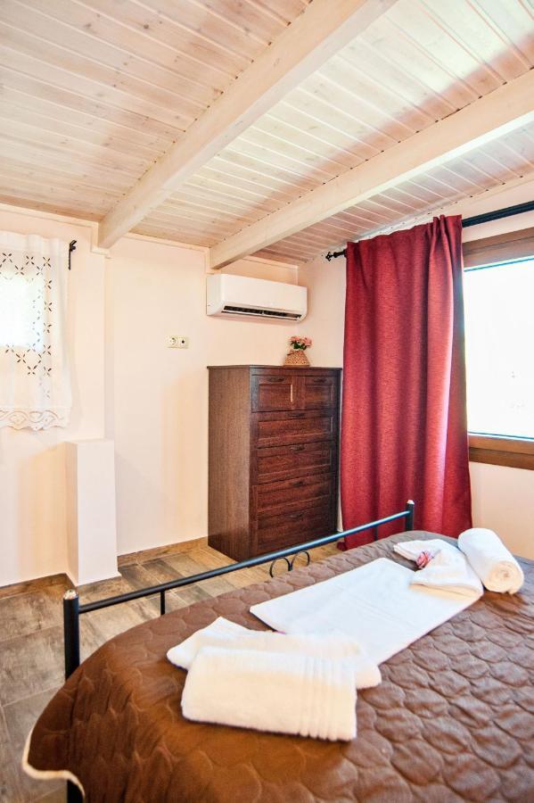 Villa Spitaki Nikiana Eksteriør billede