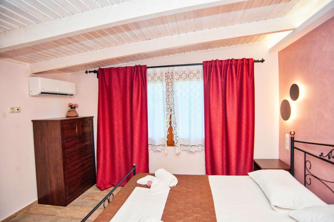 Villa Spitaki Nikiana Eksteriør billede