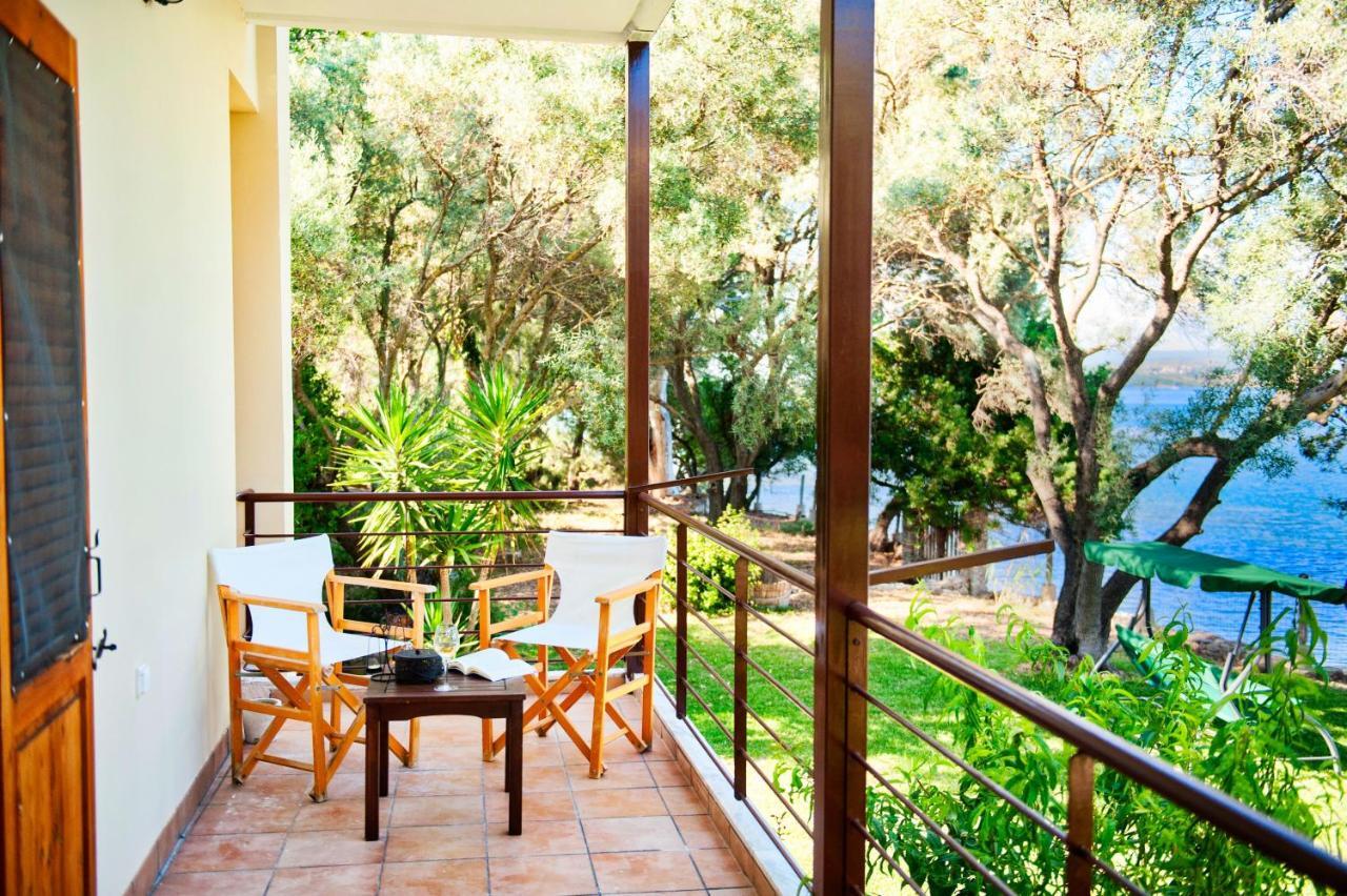 Villa Spitaki Nikiana Eksteriør billede